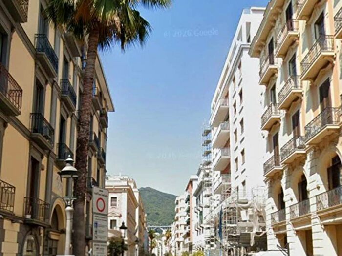 Appartamento bilocale in affitto in Corso Vittorio Emanuele, Centro, Salerno