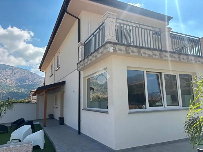 Casa con 5 locali in vendita in Via Peppino Impastato, Torretta