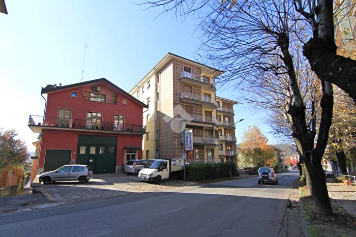 Appartamento quadrilocale in vendita in Via Bertelli, Gavi