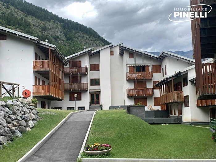 Appartamento trilocale in affitto in strada Melezet, Centro, Bardonecchia