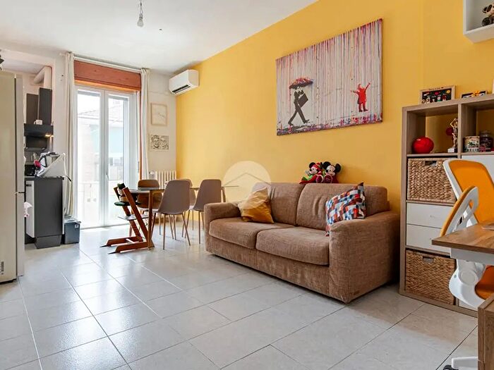 Appartamento bilocale in vendita in Via Alfonso Capecelatro, Milano