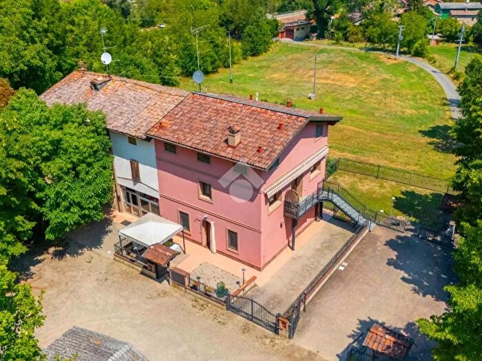 Casa quadrilocale in vendita in Via Monarona, Maranello
