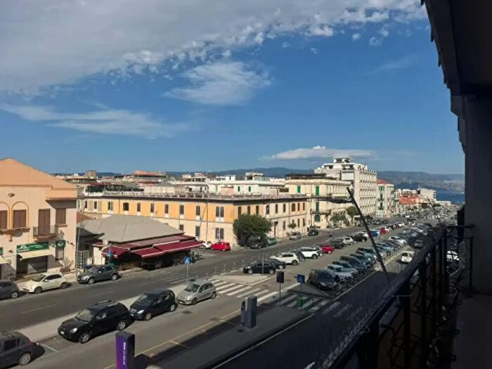 Appartamento quadrilocale in affitto in Viale Europa, Messina
