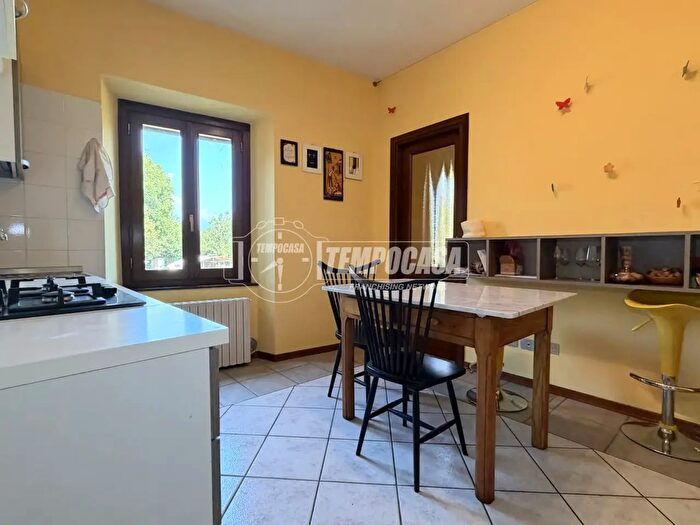 Appartamento bilocale in vendita in Via Pella Remo, Cossato