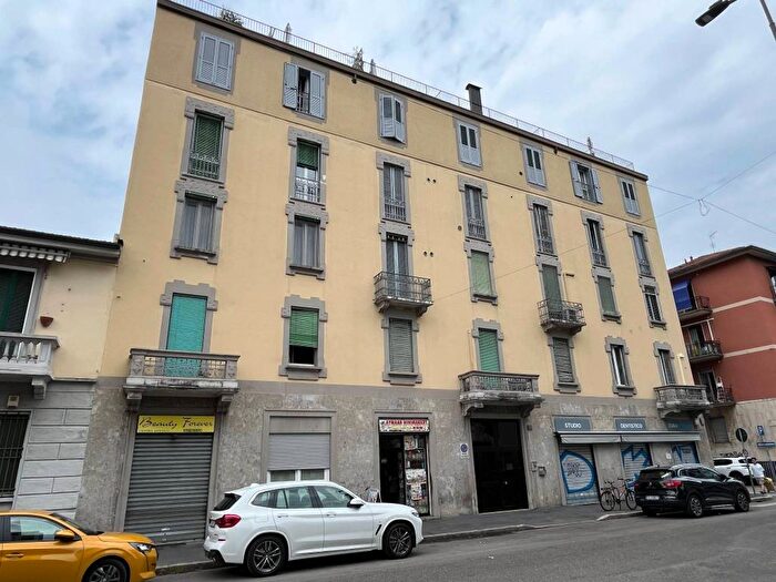 Case in Vendita e in Affitto - 3
