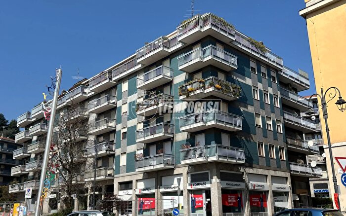 Appartamento con 5 locali in vendita in Via Roccavilla Alessandro, Biella