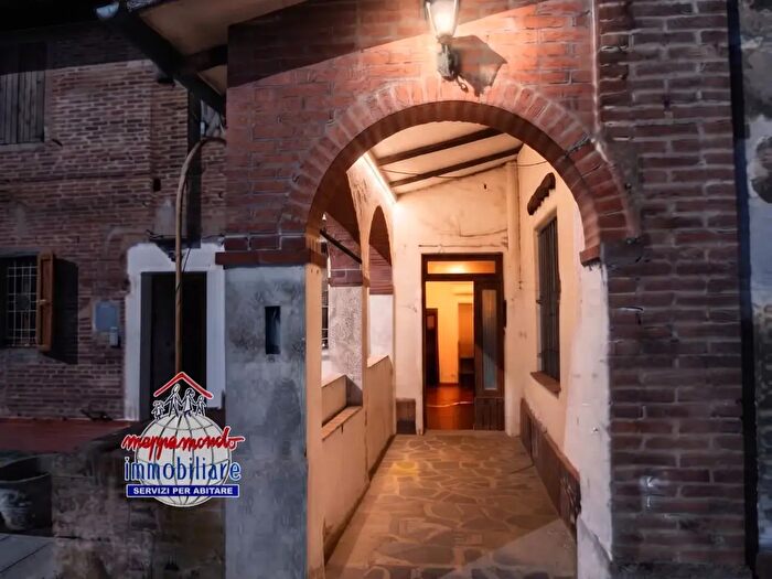 Casa con 6 locali in vendita in Via Riga, Crevalcore