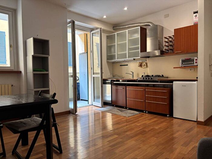 Appartamento bilocale in affitto in Via Scaldasole, Ticinese, Milano