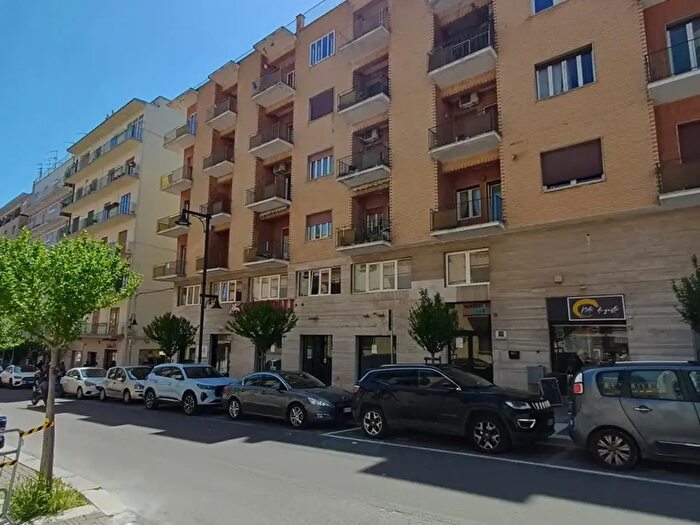 Appartamento con 5 locali in vendita in Via Roma, Matera