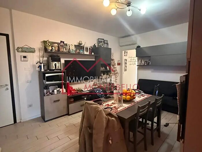 Appartamento trilocale in vendita in Viareggio