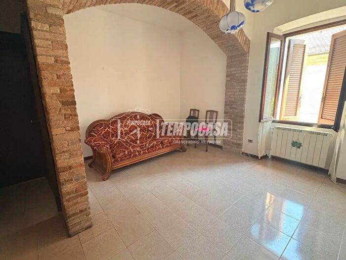 Appartamento trilocale in vendita in Via Garibaldi, Fino Mornasco