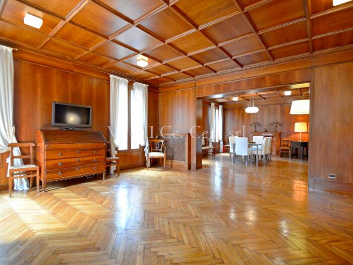 Appartamento con 5 locali in affitto in Campo Santo Stefano, San Marco, Venezia