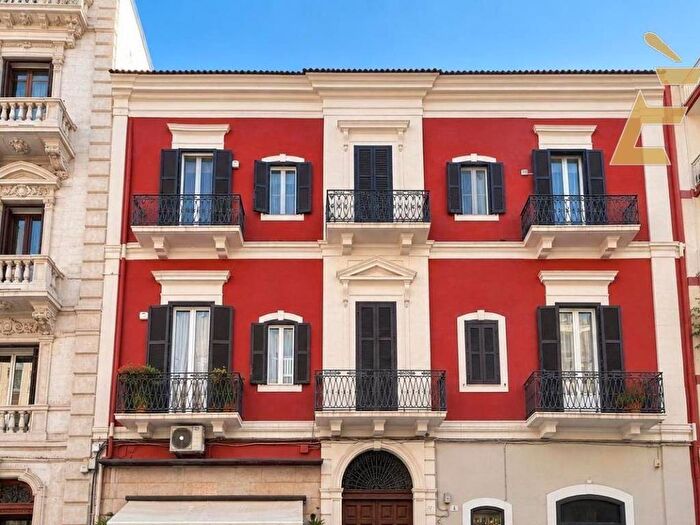 Appartamento bilocale in affitto in Via Roberto da Bari, Murat, Bari