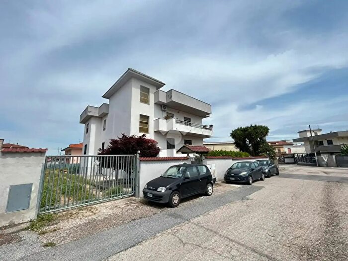 Appartamento trilocale in vendita in Via Palermo, Aprilia