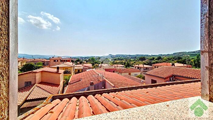 Casa con 5 locali in vendita in Via Torquato Tasso, Arzachena