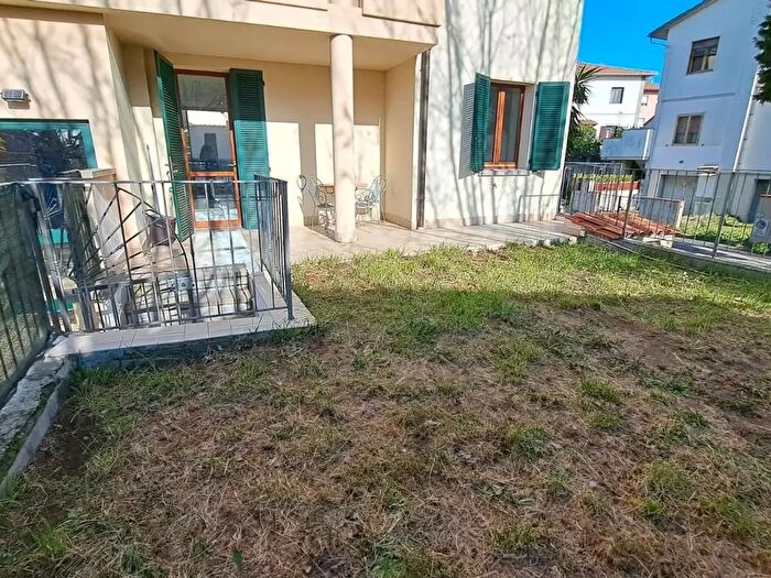 Appartamento trilocale in vendita in Rosignano Marittimo