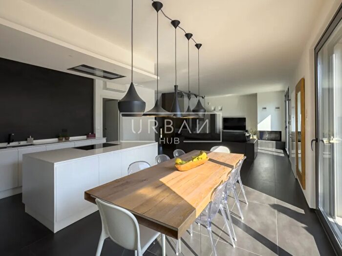 Casa con 6 locali in vendita in Forli