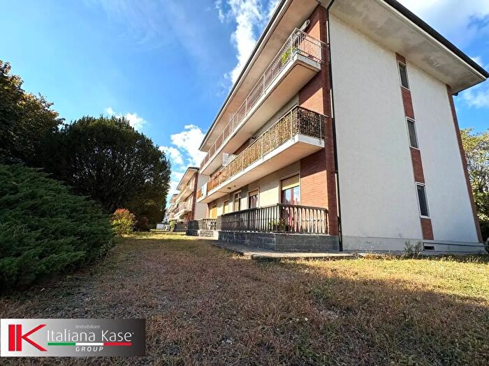 Appartamento trilocale in vendita in Via Mazzè, Caluso