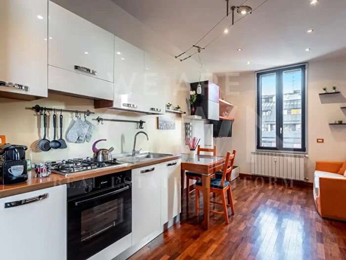 Appartamento bilocale in vendita in Via Melchiorre Gioia, Milano