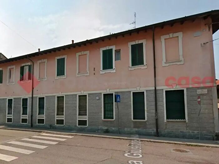 Appartamento bilocale in vendita in Via San Vittore, Locate Di Triulzi