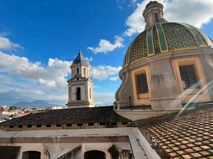 Appartamento trilocale in affitto in Corso Amedeo di Savoia Duca d'Aosta, Stella Materdei, Napoli