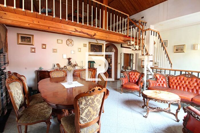 Appartamento trilocale in vendita in Via Cavour Meldola, Meldola