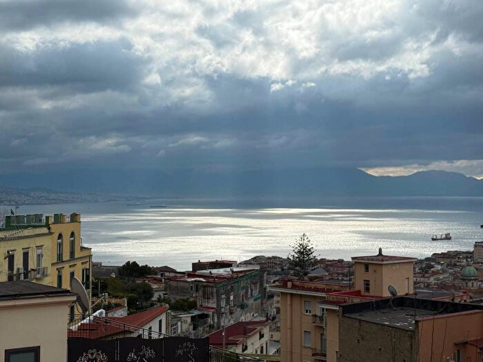 Appartamento monolocale in affitto in Gradini del Petraio, Vomero, Napoli