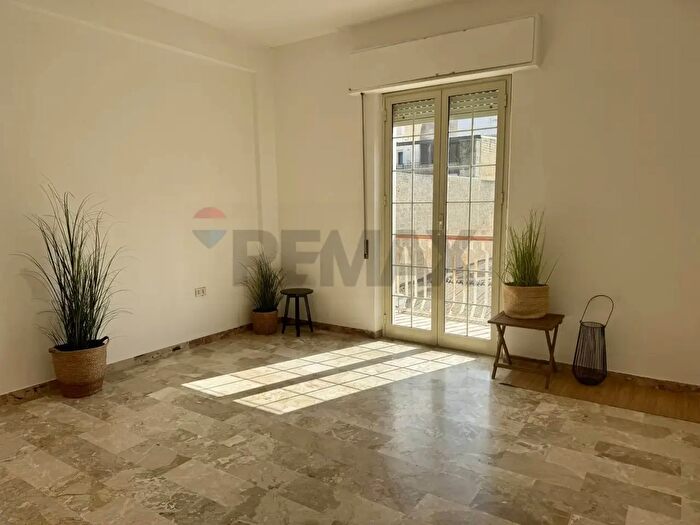 Appartamento con 5 locali in vendita in Via Tenente Nino Caravaglios, Alcamo