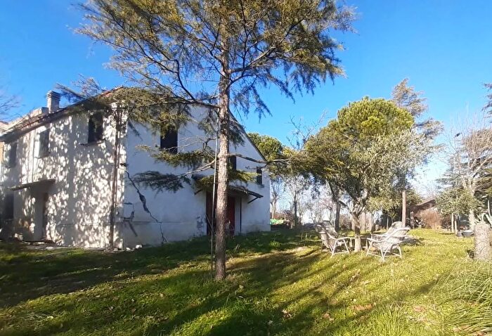 Casa con 10 locali in vendita in Via Casiccio MontescudoMonte Colombo, MontescudoMonte Colombo