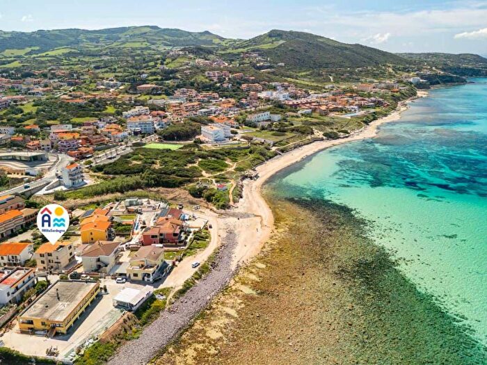 Appartamento quadrilocale in affitto in Via Venezia, Lu Bagnu, Castelsardo
