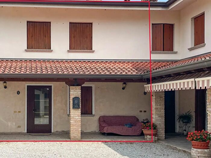 Casa con 7 locali in vendita in Via Chiesa di Azzanello, Pasiano Di Pordenone