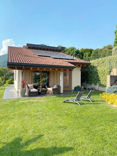 Casa con 6 locali in vendita in Via Monviso, Settimo Torinese