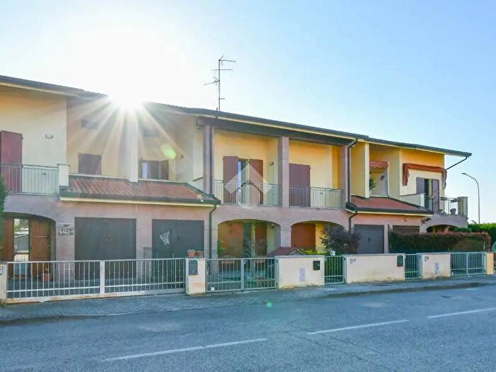 Casa quadrilocale in vendita in Via Giuseppe Fanin, Poggio Renatico