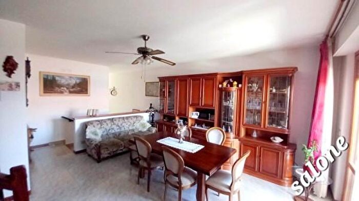 Appartamento con 5 locali in vendita in Maiolati Spontini