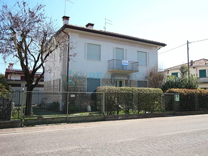 Casa trilocale in vendita in Via Don Agostino Battistella, Breganze