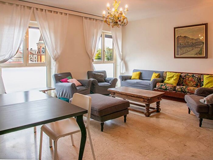 Appartamento con 6 locali in affitto in Via Giovanni Pierluigi da Palestrina, Buenos Aires, Milano