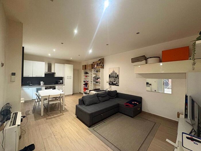 Appartamento bilocale in affitto in Via Piero della Francesca, Sempione, Milano