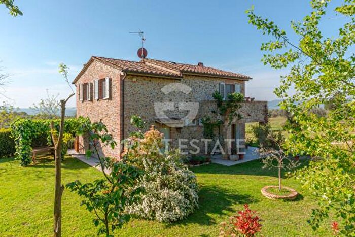 Casa con 6 locali in vendita in Sr, Citta Della Pieve