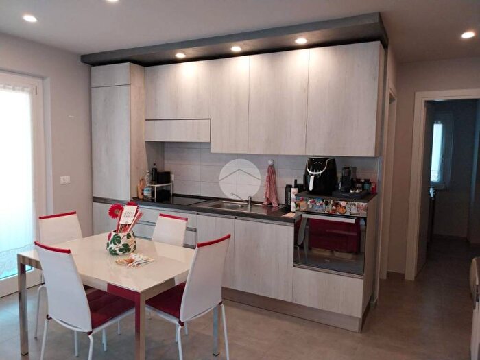 Appartamento bilocale in affitto in Via Guglielmo Marconi, Centro, Trinità