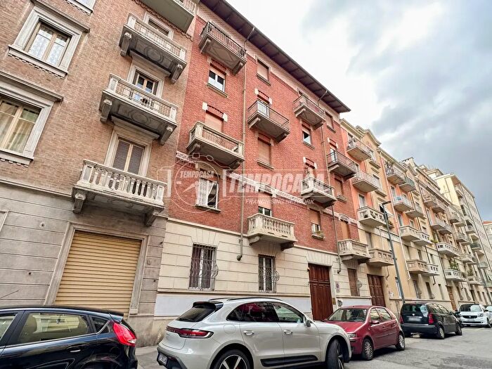 Appartamento trilocale in vendita in Via Raffaele Cadorna, Torino