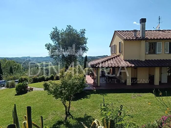 Casa con 10 locali in vendita in San Miniato