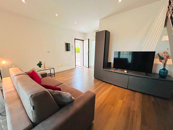 Casa quadrilocale in affitto in Viale Ciro Menotti, Abissinia, Riccione