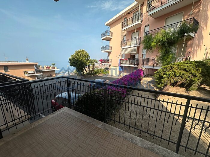 Appartamento bilocale in vendita in Via San Stevi Superiore, Santo Stefano Al Mare