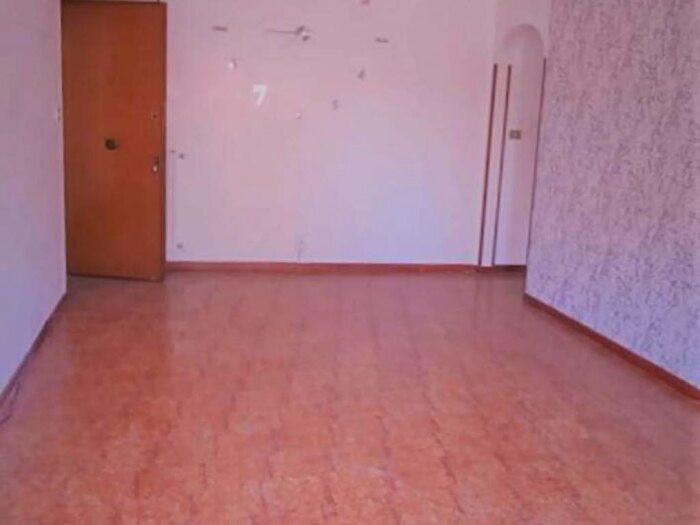 Appartamento trilocale in affitto in Via Salaparuta, Fontana Candida, Roma