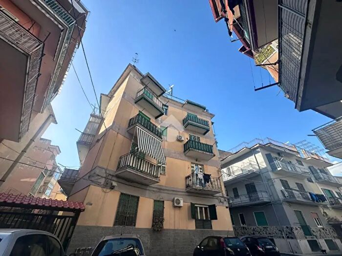 Appartamento trilocale in vendita in Via Federico Celentano, Napoli