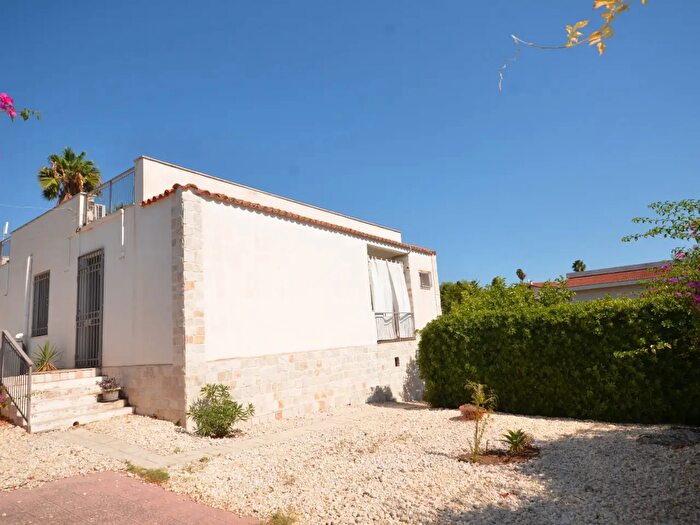 Casa con 5 locali in vendita in Siracusa