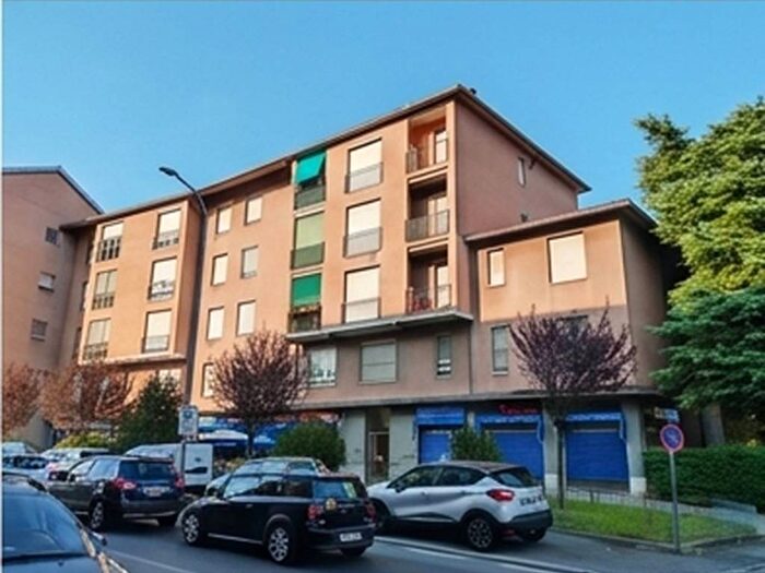 Appartamento trilocale in affitto in Via Parco Vecchio, Crosione, Pavia