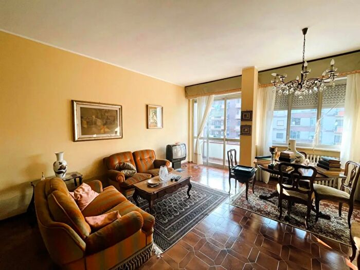 Appartamento con 5 locali in vendita in Via Giovanni XXIII, Casale Monferrato