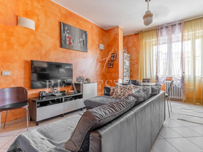 Appartamento trilocale in vendita in Via Galileo Galilei, Corsico