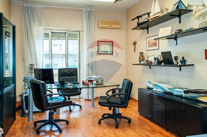 Appartamento con 5 locali in affitto in Viale Vittorio Veneto, Catania